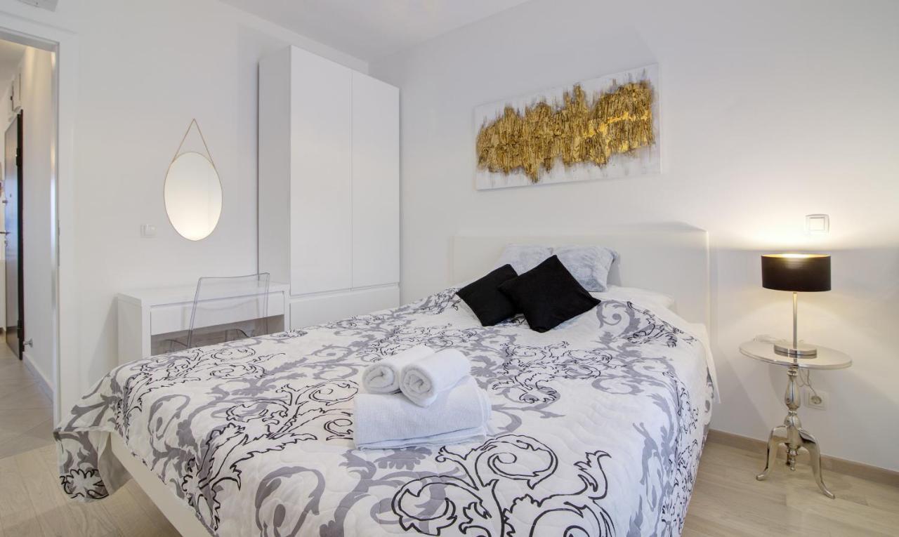 Apartments Luka - Villa Sunce เซนญ์ ภายนอก รูปภาพ