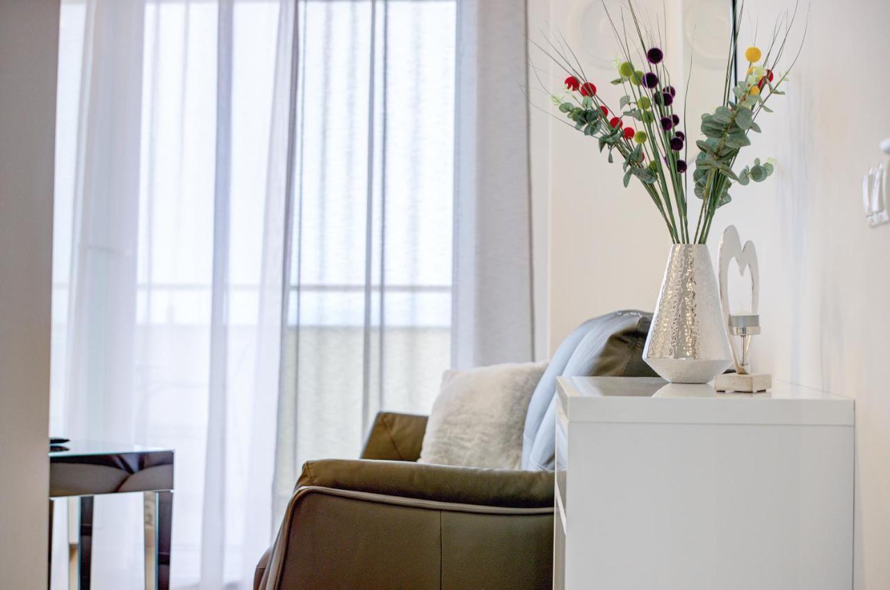 Apartments Luka - Villa Sunce เซนญ์ ภายนอก รูปภาพ