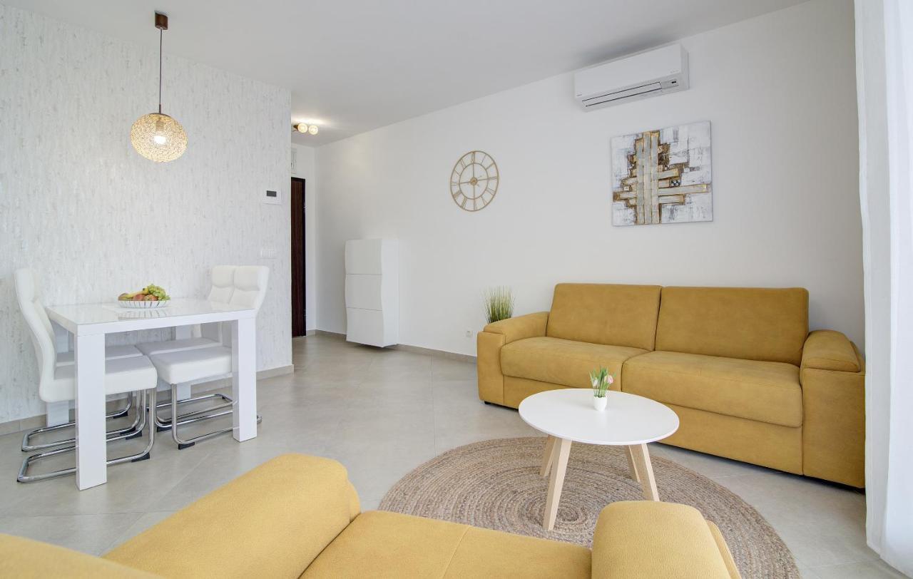 Apartments Luka - Villa Sunce เซนญ์ ภายนอก รูปภาพ